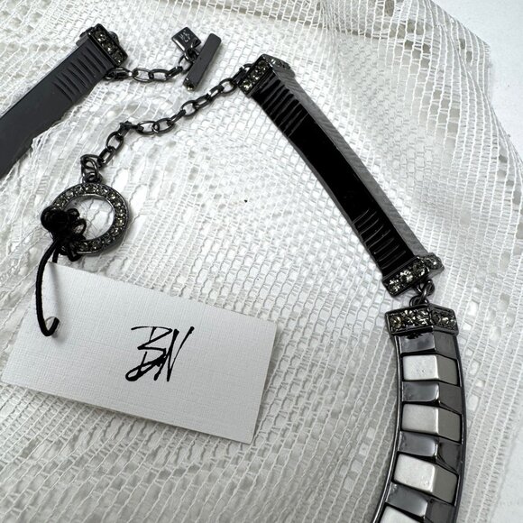Black & White Geometric Statement Necklace With Adjustable Chain & Crystal Accen - Picture 3 of 9